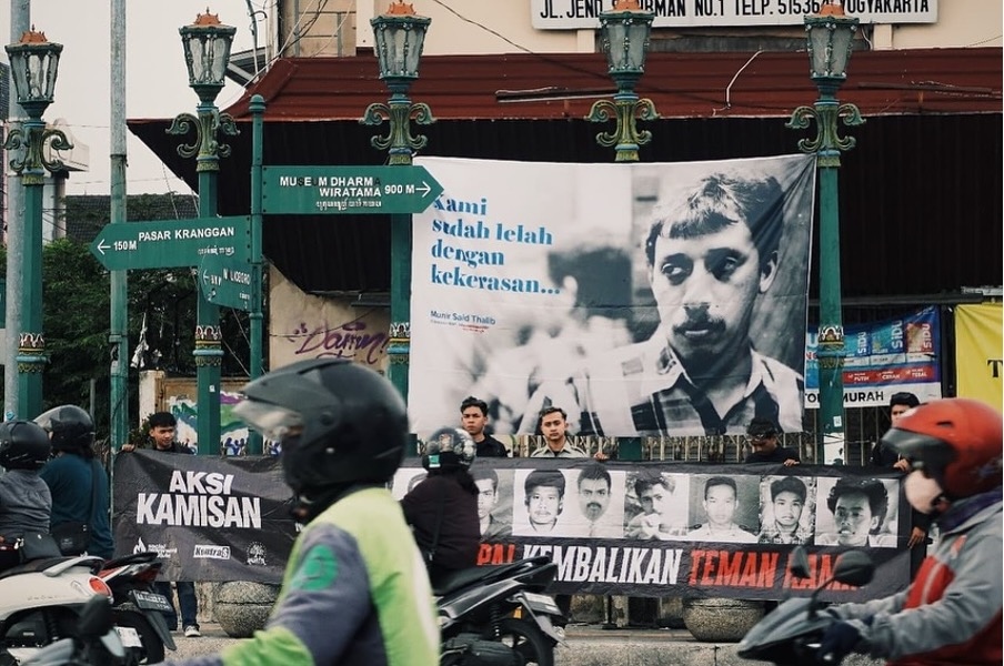 Essay: The water that breaks the wall of forgetfulness